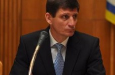 Правительство дискриминирует работников образования, - Свобода