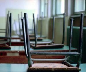 В Минобразования не видят причин для закрытия школ