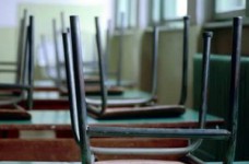 В Минобразования не видят причин для закрытия школ