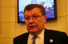 Грищенко попросил Минобразования организовать прозрачное поступление