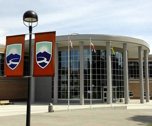 Проведи летние каникулы в Канаде