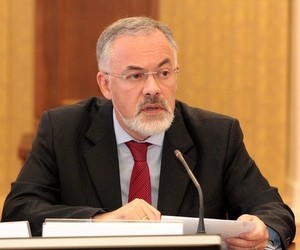 Табачник уверяет, что угрозы сокращения преподавателей вузов нет