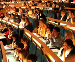 Табачник считает, что украинцы возвращаются после обучения в Европе