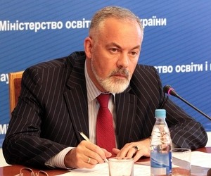 Табачник предлагает собирать заявления родителей для обучения детей на русском