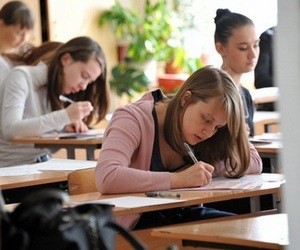 Задания итоговой аттестации по украинскому языку объявят через Интернет