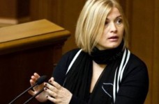 От Азарова требуют разобраться, как педагоги стали антифашистами