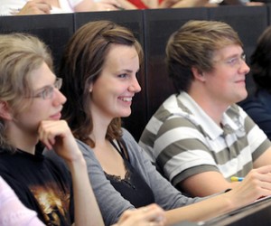 Вузам разрешили самостоятельно устанавливать начало учебного года