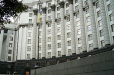 В правительстве думают, как уменьшить зарплаты учителей