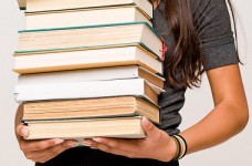 Табачник пообещал напечатать 13 млн учебников