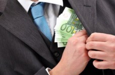 В МОН признали факты коррупции при поступлении