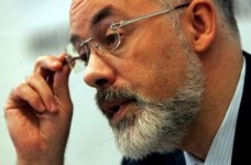 У МОН нет привилегированных издательств?