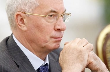 Азаров посетил новый российско-украинский лицей