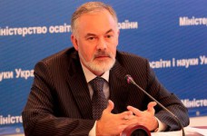 Технические вузы не могут учить переводчиков, - Табачник