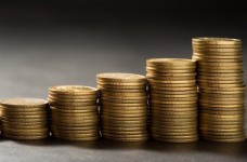 На зарплаты в сфере образования не хватает 1,8 млрд