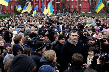 Перепуганная власть не пускает студентов на Евромайдан