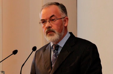 Табачник хочет усовершенствовать систему ВНО