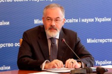 Табачник намекает, что студенты избили "Беркут"