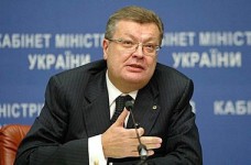 Кабмин выплатит стипендии из российских траншей