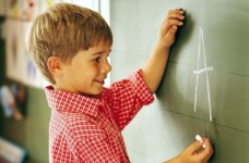 Перегружать младших школьников нельзя, - МОН