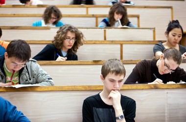 МОН обсуждает изменения в Положение о студенческих билетах