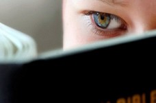 "Пряма дія" против вмешательства церкви в образование