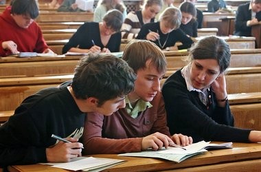 1500 студентов из Крыма перевелись в вузы Украины