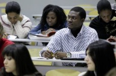 Иностранцев переведут из ВУЗов Донбасса