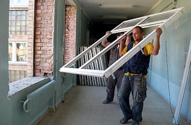 На Донбассе отстраивают школы и детсады