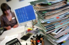 МОН предлагает приостановить аттестацию школ