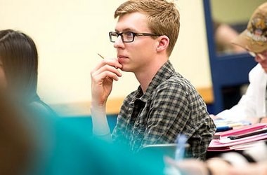 Университеты не усложняют жизнь абитуриентам