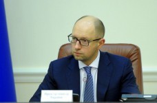 Яценюк: все нормы закона "Об образовании" сохранены