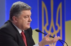 Порошенко просят восстановить права педагогов