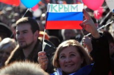 Крымским учителям втрое урезали зарплаты