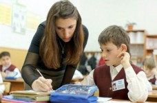 В Раде предлагают вернуть учителям надбавки