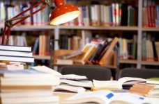 МОН просит учителей выбрать учебники для детей