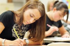 Пороговый балл ЗНО будут определять несколько недель