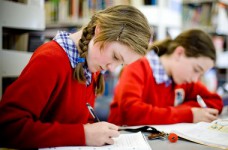 Решение о медалистах принимает директор школы, - МОН