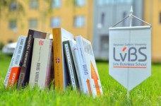 Продолжается регистрация на программы LvBS