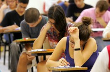 Все выпускники в 2016 году будут сдавать экзамены в форме ЗНО