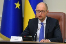 Яценюк уверяет, что ЗНО должно быть и будет