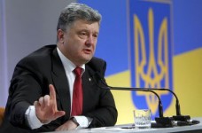 Президента призвали установить педагогам достойную зарплату