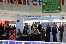 В Киеве открыты международные образовательные выставки