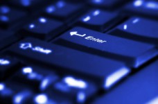 В Бердянске школам купили компьютеры, подаренные Китаем