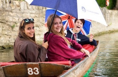 Родителям: безопасность обучения детей за рубежом