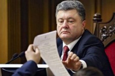 Петиция о зарплатах педагогов собрала 25 тысяч подписей