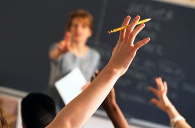 Утвержден порядок присвоения категорий учителям