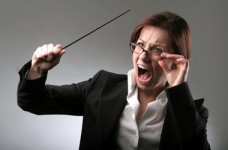 Учитель школы издевается над первоклассниками. Аудио