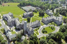 Как бесплатно поступить в элитную школу США