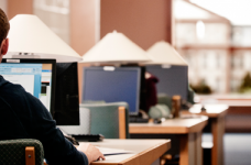 Абитуриенты выбирают филологию, право и менеджмент