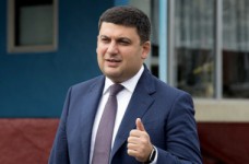 Стипендии получат все, кто имеет на них право, - премьер